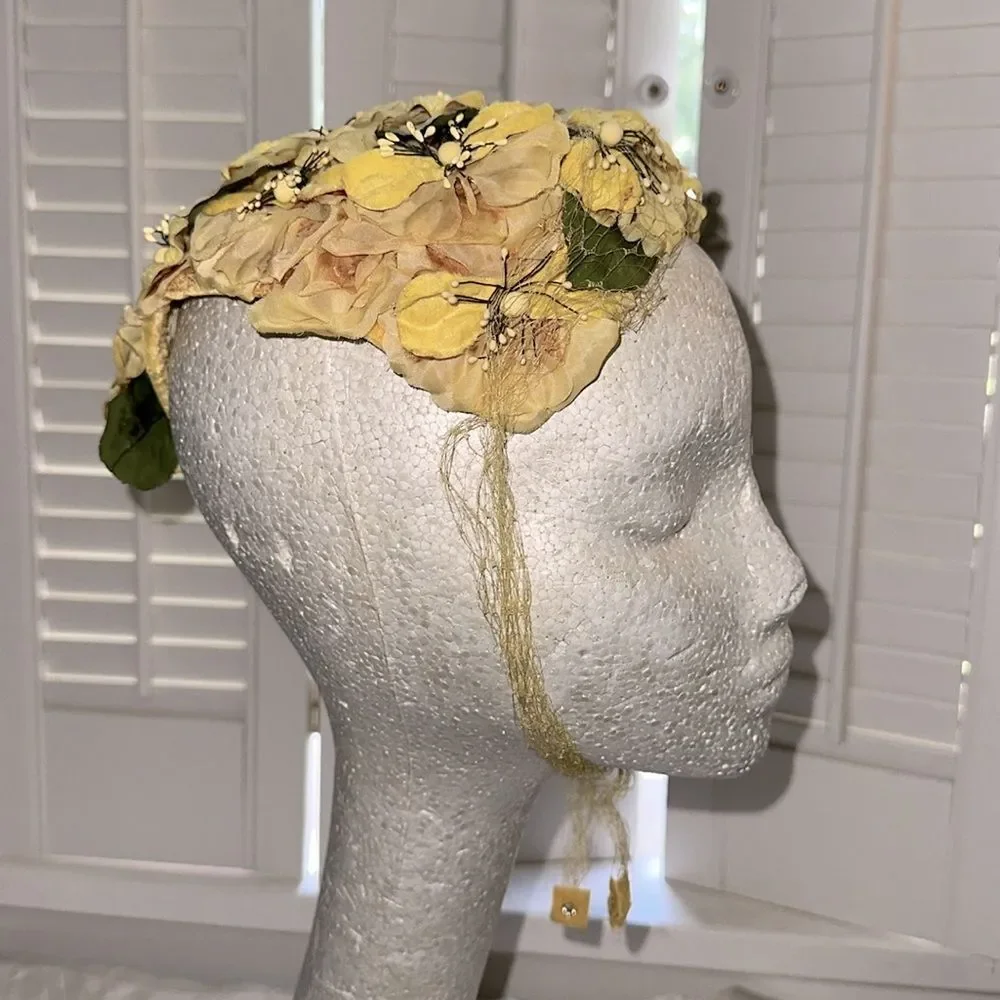 Vintage 50s/60s Yellow Floral Hat with netting that‎ ties under chin - Picture 5 of 7